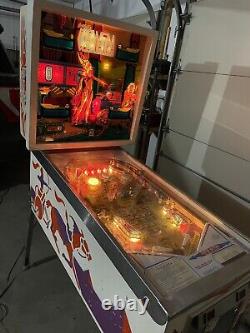 1977 Gottlieb Cleopatra Pinball Machine