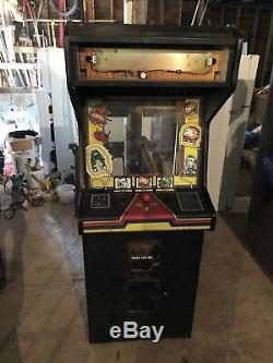 1982 Atari Classic DIG DUG Arcade Machine Collectible Cabinet Complete Monitor
