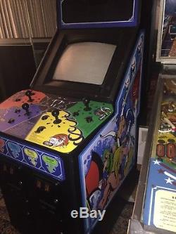 1985 Gauntlet Arcade Game Machine ORIGINAL REFURBISHED CABINET by ATARI Working