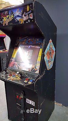CAPCOM Final Fight arcade video game machine
