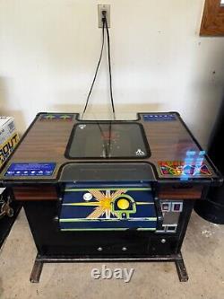 Classic 1980 Original Atari Centipede Cocktail Arcade Game 2 players works well