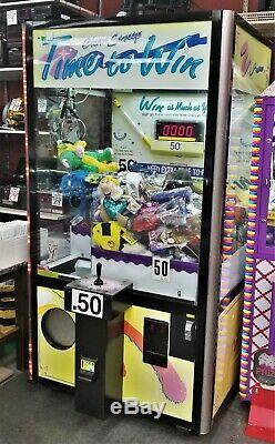 Clean Sweep Claw Crane Prize Machine CS42 Made in USA By Smart Ind. WORKS GREAT