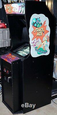 Dedicated Space Ace Arcade Machine PLUS Dragon's Lair & Dragon's Lair 2