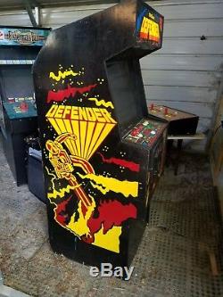 Defender Williams dedicated cabinet arcade video game coin-op machine stargate