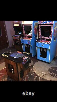 Donkey Kong Multicade Arcade Machine Plays 60 Games! In Original Cabinet