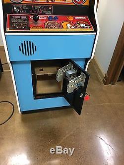 Donkey Kong original video arcade game machine in Minnesota