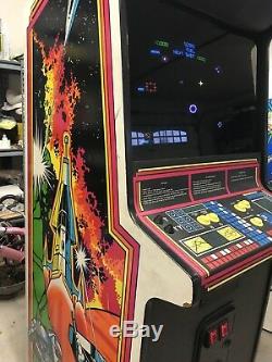 Gravitar Coin Operated Arcade Video Game Machine by Atari X-Y Monitor 1982
