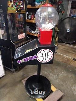 Hoopz Gumball Game Arcade Redemption Vending Machine