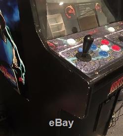 Mortal kombat ii arcade machine