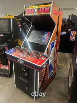 NBA JAM ARCADE MACHINE by MIDWAY 1998 (Excellent Condition)