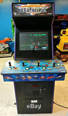 NFL Blitz 99 4 Player Arcade Video Game Machine WORKING GREAT with 24 LCD