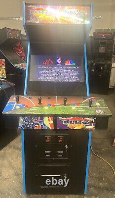 SHOWTIME/BLITZ ARCADE MACHINE by MIDWAY 2000 (Excellent Condition)