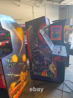 SHOWTIME/BLITZ ARCADE MACHINE by MIDWAY 2000 (Excellent Condition)