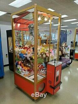 Smart Classic Crane Claw machine loaded with Toys/Prizes
