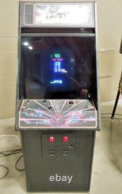 TEMPEST Atari Vintage 1981 Arcade Cabinet 3035