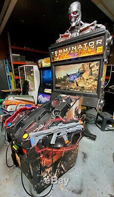 Terminator Salvation DELUXE 42 LCD Shooting Arcade Video Game Machine! WORKING