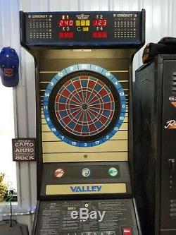 Valley Cougar Dart Board Machine (Honest Ernie)