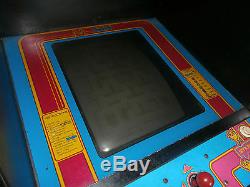 Vintage 1980's Ms. Pac Man Upright Arcade Game Machine