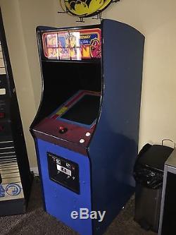 Vintage 1980's Ms. Pac Man Upright Arcade Game Machine! RARE