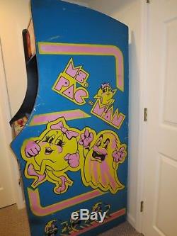 Vintage Ms Pacman arcade machine in great working condition