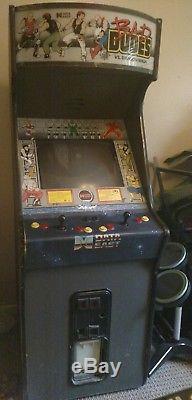 1988 Données Est Mauvais Mec Arcade Machine