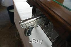 Abt Mfg Billiard Pratique Le Jeu De Piscine Avec Gun Works Original Penny Cent Machine