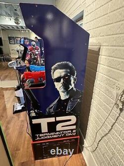 Arcade1UP Terminator 2 Judgment Day-T2 Jeu d'arcade avec enseigne lumineuse