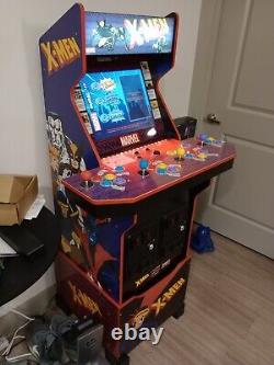 Arcade1UP X-Men Machine de jeu vidéo d'arcade 4 joueurs avec Riser, Marquee éclairé, WIFI et tabouret