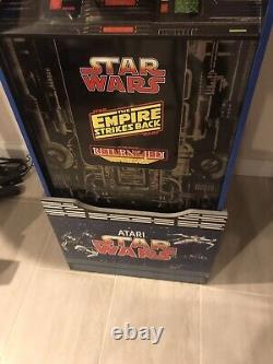 Arcade1Up Star Wars Atari Machine de Jeu Vidéo Domestique Avec Riser et Tabouret Utilisé