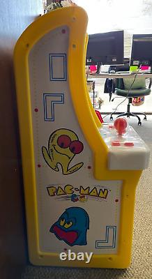 Arcade1up Pac-man Jr. 3 Jeux Arcade Machine Avec Tabouret Blanc Et Jaune Utilisé