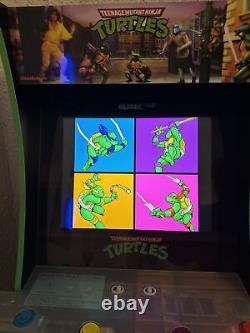 Arcade TMNT! Machine d'arcade Teenage Mutant Ninja Turtles Arcade1Up avec socle surélevé