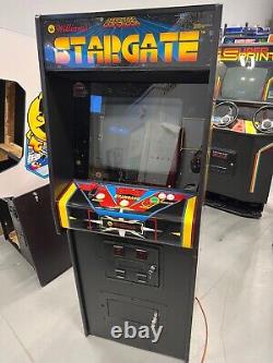 Belle machine d'arcade originale Williams Stargate de 1981, entièrement restaurée