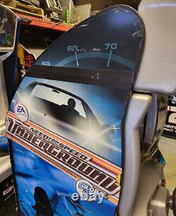 Besoin de Vitesse Carbone - Machine de jeu vidéo de course automobile avec siège arcade et volant - Écran LCD 24 pouces