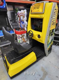 CONDUITE ÉCRASANTE (Crazy Taxi) Machine de jeu vidéo de course de conduite en arcade assise