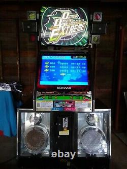 Dance Revolution Extreme Arcade Machine Avec Machines À Sous De Cartes De Mémoire Konami/bemani