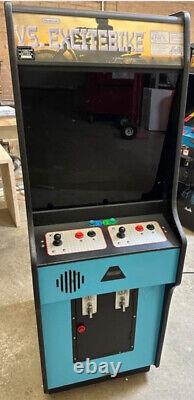 EXCITEBIKE NINTENDO VS ARCADE MACHINE par NINTENDO 1984 (Excellent) RARE