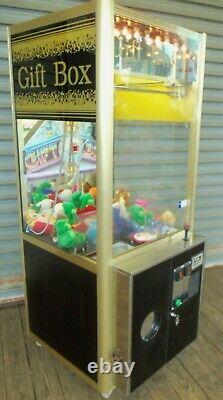 Elaut Gift Box Crane Claw Machine Arcade Prize Redemption Game