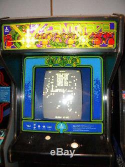 La Machine D'arcade Droite De Centipede Bon État Fonctionne La Machine De Jeu Vidéo