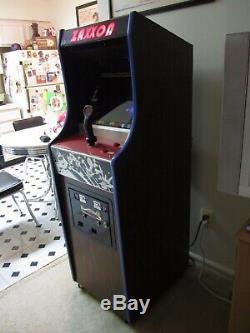 Machine D'arcade Vintage Zaxxon Dans Un Mini Cabinet D'arcade Original Midway Gorf