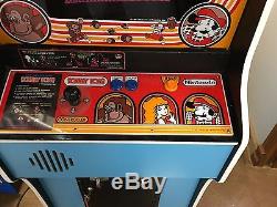 Machine De Jeu D'arcade Vidéo Originale Donkey Kong Au Minnesota