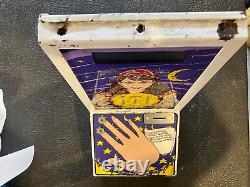 Machine à sous d'arcade rare vintage Gina la gitane révèle tout