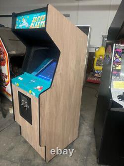 Machine d'arcade ASTRO BLASTER par SEGA (Excellent état) RARE
