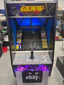 Machine d'arcade GORF Original Stand Up de 1981 par MIDWAY restaurée et magnifique