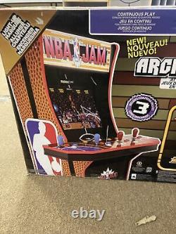 Machine d'arcade NBA Jam Hang Time Arcade1Up avec Riser Quatre joueurs et trois jeux en un