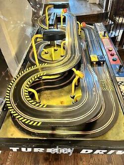 Machine d'arcade Turbo Drive fonctionnelle rare, jeu de course de pistes de voitures électriques