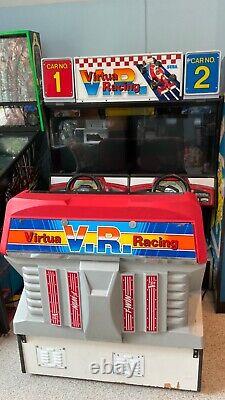 Machine d'arcade assise Virtua Racing Twin d'occasion de Sega, non fonctionnelle