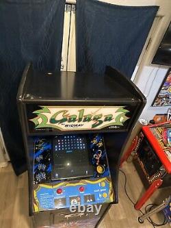Machine d'arcade originale Galaga de 1981