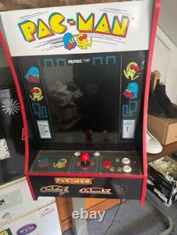 Machine de jeu vidéo Pac-Man Partycade Arcade1Up à fixer au mur ou à poser sur une table