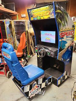 Machine de jeu vidéo de course assise de conduite Cruiser LCD à grande vitesse en Californie