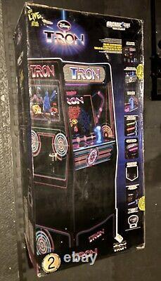 Nouvelle machine d'arcade Arcade1Up Tron scellée dans sa boîte